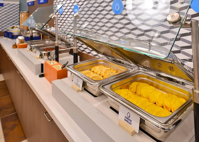 Holiday Inn Express Hotel & Suites Norfolk Airport By Ihg